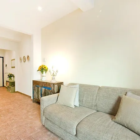 Romantic Hideaway 5 Min Walk From Station